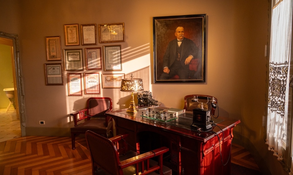bureau casa mila pedrera