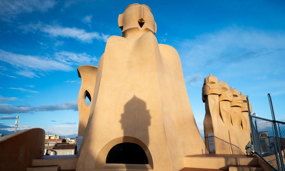ombre cheminee toit casa mila