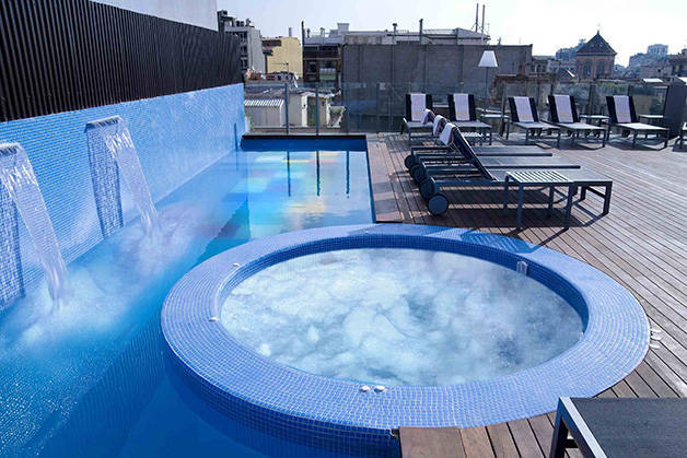 hotel axel terrasse et piscine