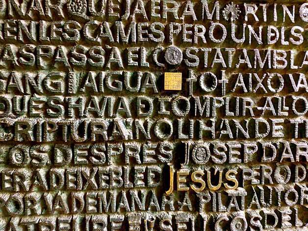 Barcelone insolite: le "sudoku"de la Sagrada familia