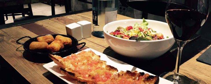vita gastro bar plats et pain à la tomate
