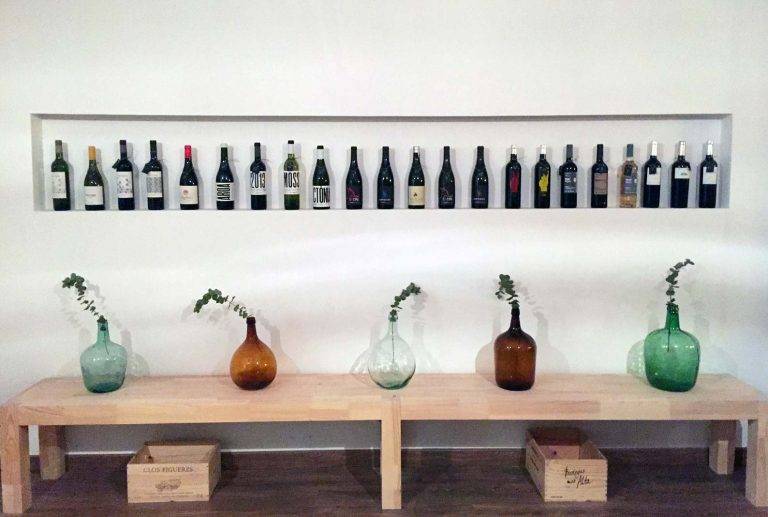 AmoVino: un restau-bar accueillant autour des vins catalans