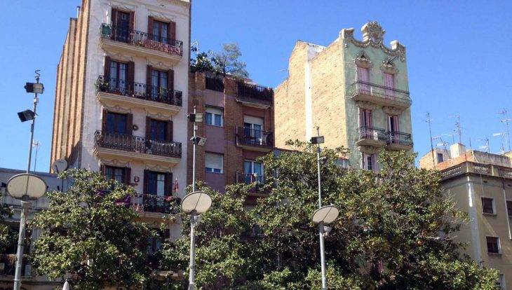 après une visite du parc güell: place de Gràcia